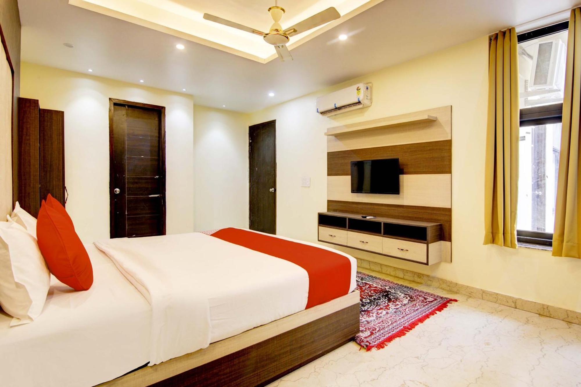 Hotel Oyo White House Noida Exteriér fotografie