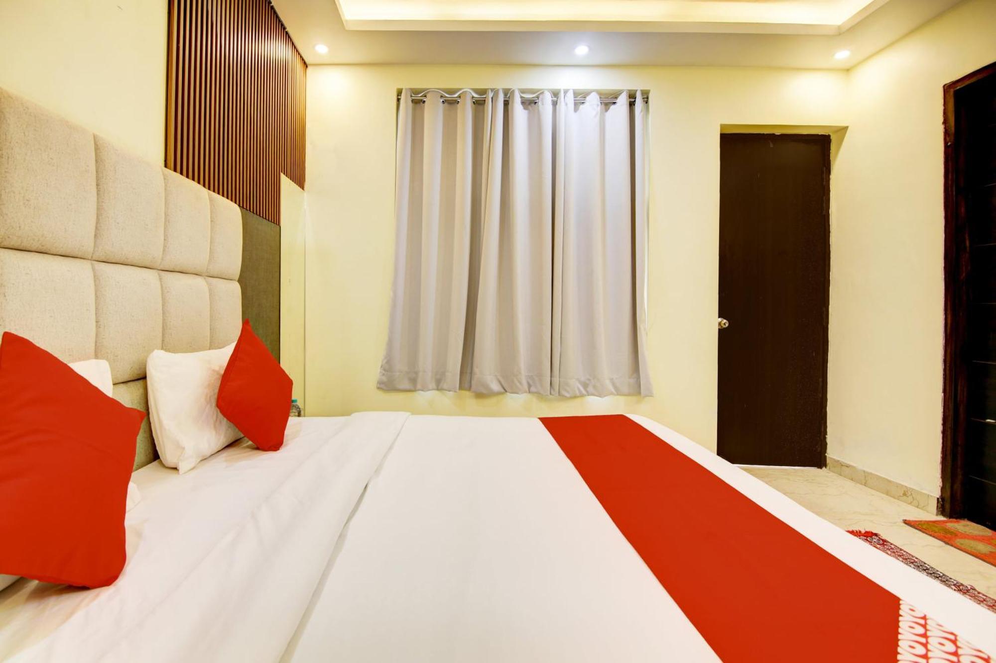 Hotel Oyo White House Noida Exteriér fotografie