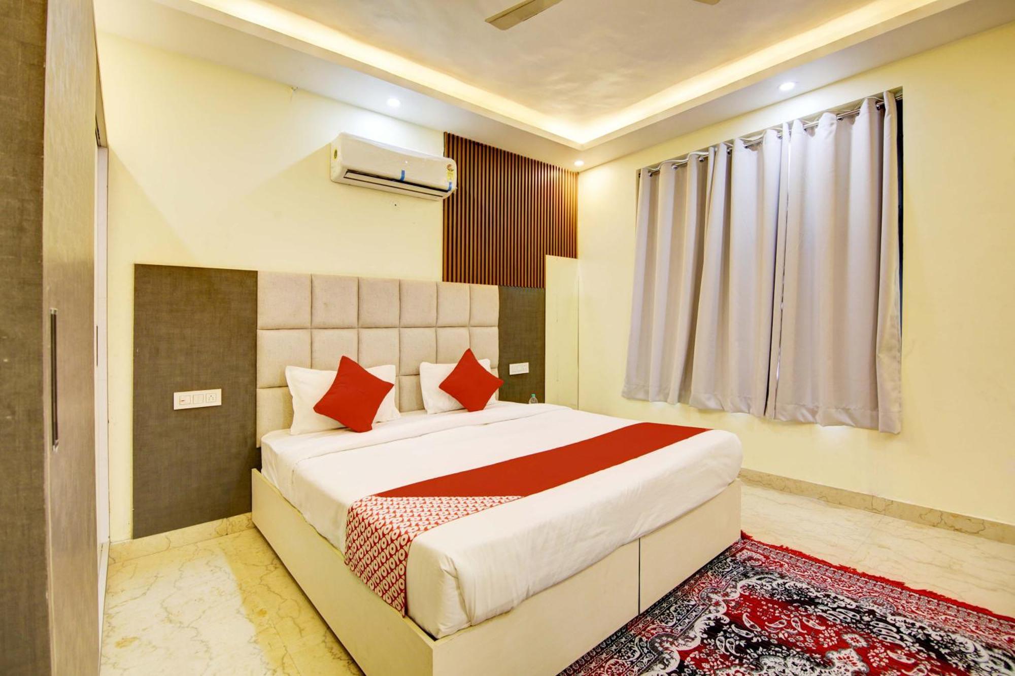 Hotel Oyo White House Noida Exteriér fotografie